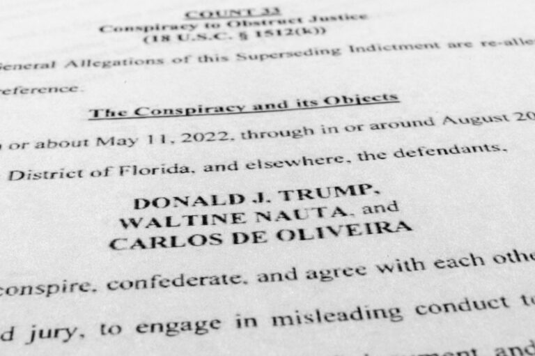 La jueza Cannon establece nueva audiencia en el caso de documentos clasificados de Trump