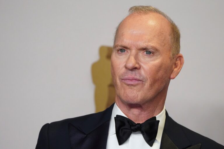 Michael Keaton contó cómo fue trabajar con Jenna Ortega en la secuela de Beetlejuice #FVDigital