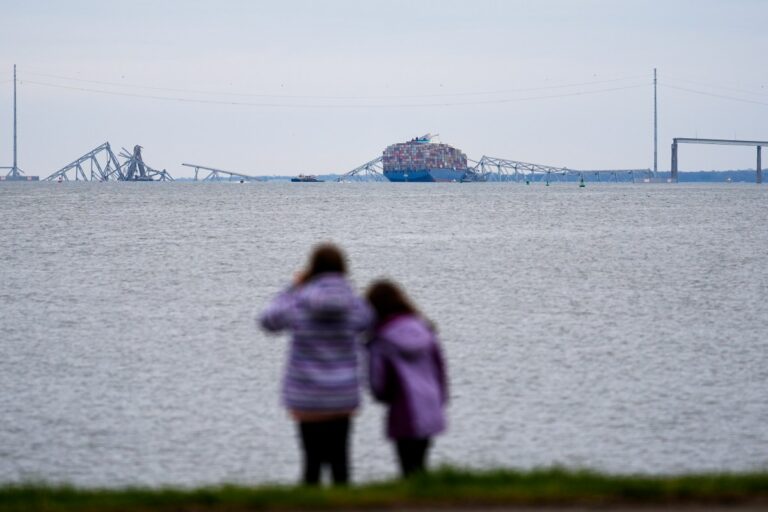 Alcalde de Baltimore espera que encuentren los cuatro cuerpos de los hispanos muertos por colapso de puente