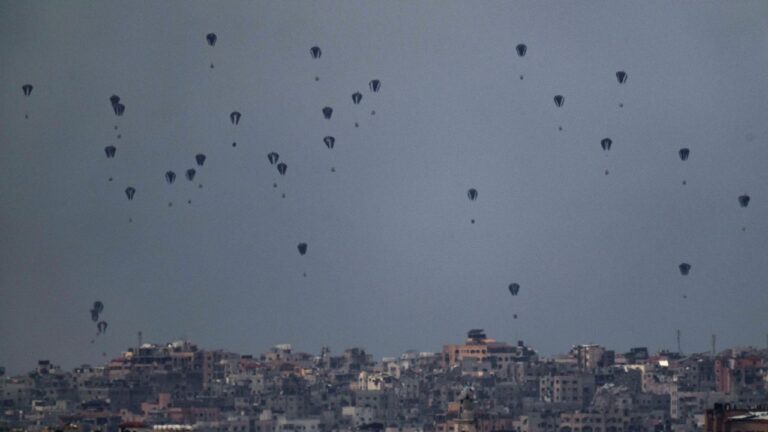 EE.UU. realiza una segunda entrega de ayuda en Gaza