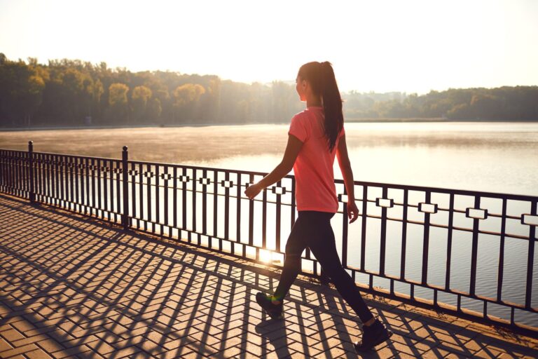 ¿Cuánto tiempo debes caminar al día para adelgazar?