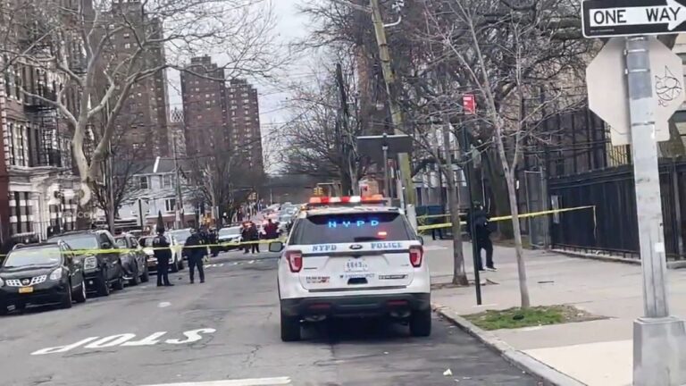 Joven de 17 años herido de bala en El Bronx