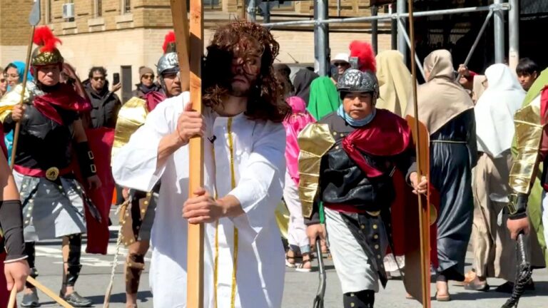 ‘Estoy agradecido de poder hacer este papel’: en Vía Crucis