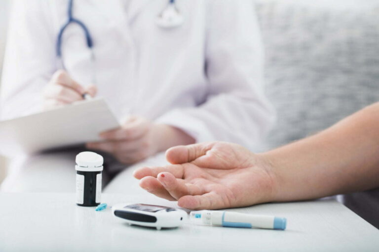 Diabetes, 8 consejos para comer sin elevar el nivel de azúcar en la sangre