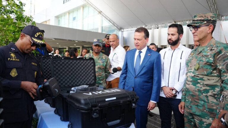 Industria y Comercio recibe donación para combatir el contrabando en la franja fronteriza