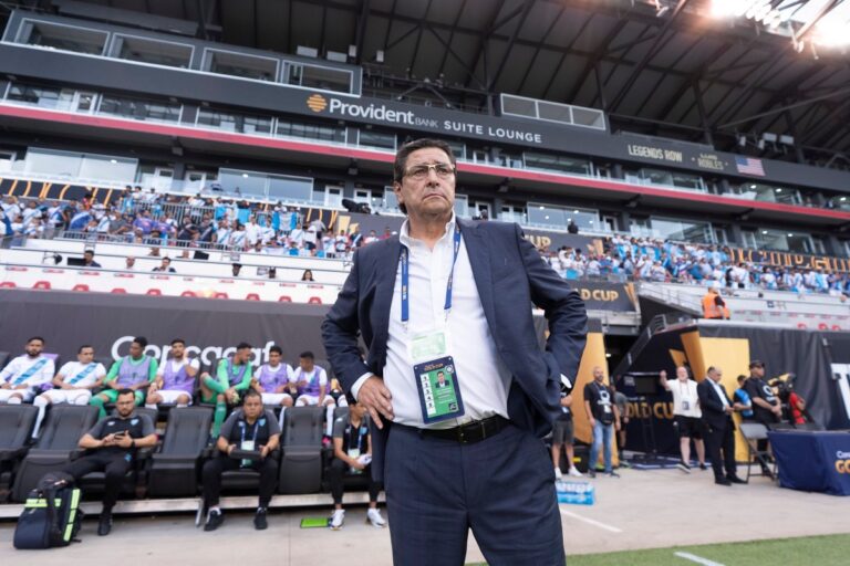 Luis Fernando Tena considera que Jaime Lozano debe mantenerse como DT de la selección mexicana