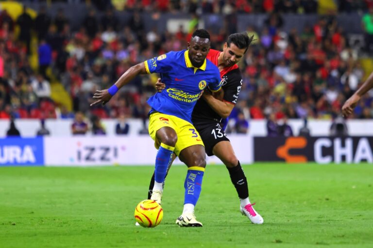 América despedazó al Atlas en medio de polémicas arbitrales: 5-1