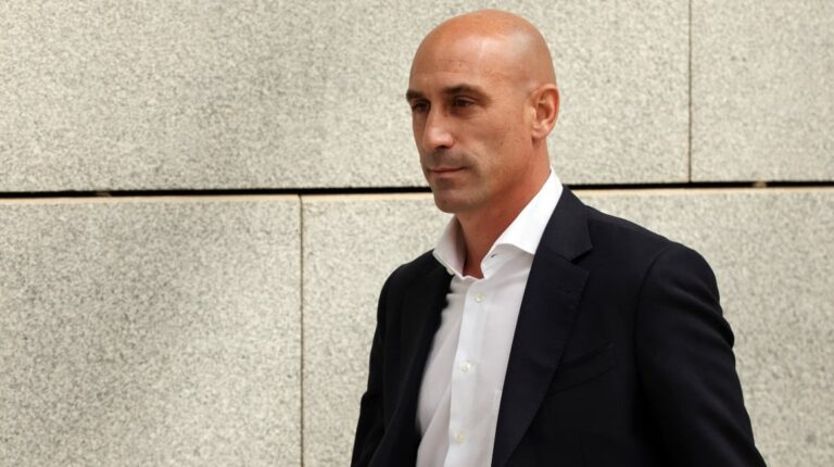 Luis Rubiales, investigado por contratos del RFEF estaría RD
