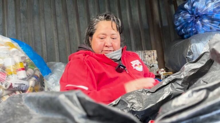 Boletín Matinal: Josefa Marín, recogedora de botellas y latas, espera políticos aprueben ley para mejor pago por reciclaje