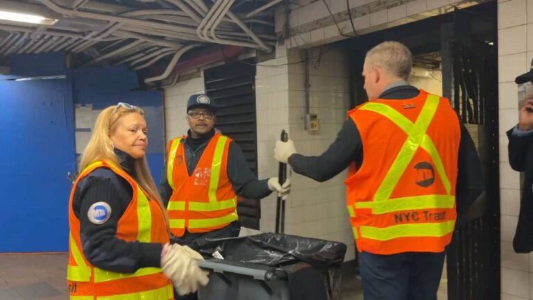 Reconocen a trabajadores metro Día Nacional Agradecimiento