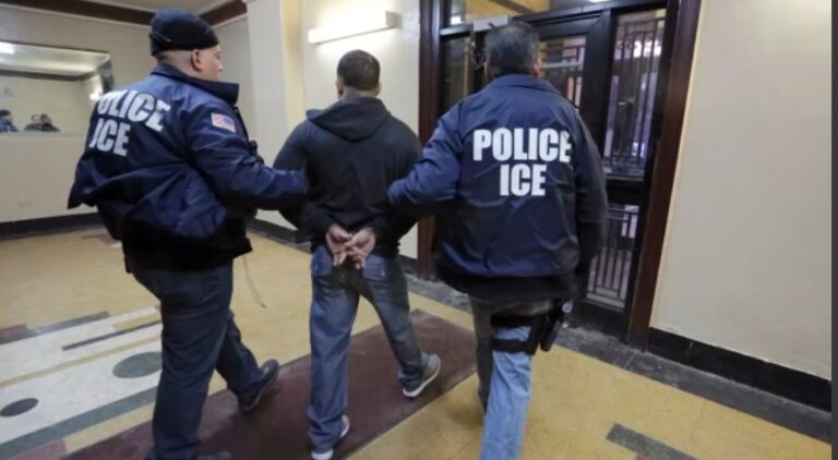 Agentes ICE usarán cámaras corporales con el público