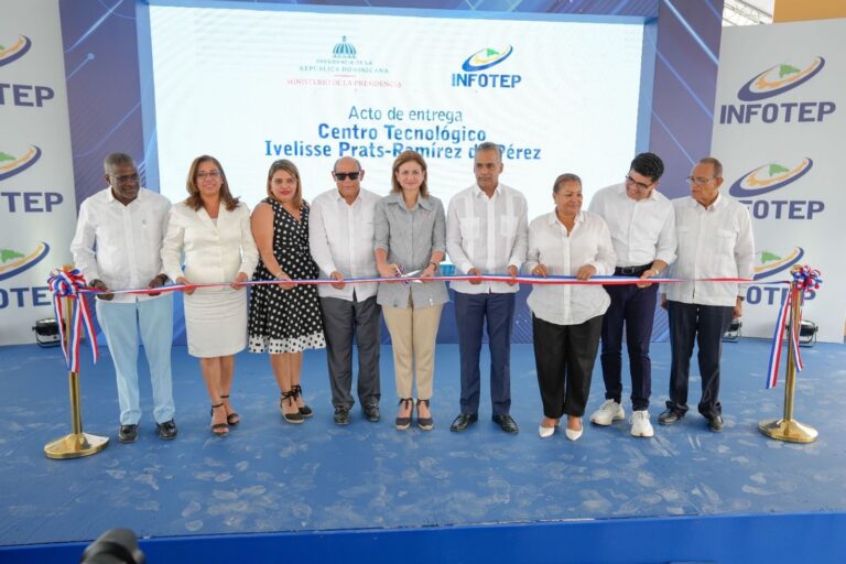 Vicepresidenta inaugura dos centros tecnológicos del Infotep