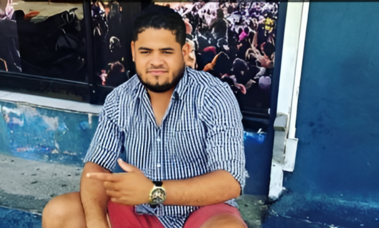 Rafael Orlando Alcántara, conocido como “Papo el Menor”, fue asesinado a manos de dos individuos a bordo de una motocicleta.