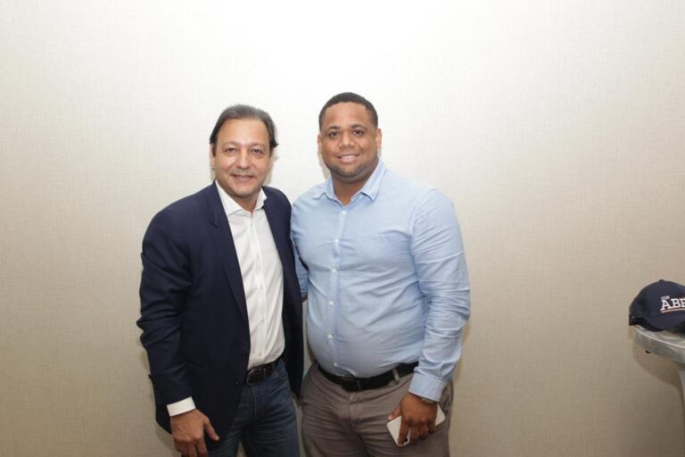 Renuncia del PLD alcalde del municipio Tabara Arriba Azua #FVDigital