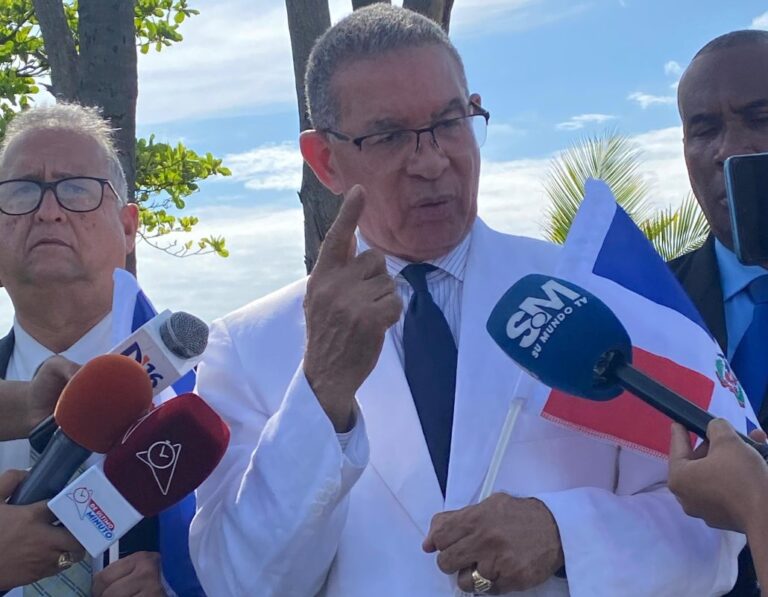 Presidente del Instituto Duartiano declara RD tiene derecho a negar el puente humanitario hacia Haití #FVDigital