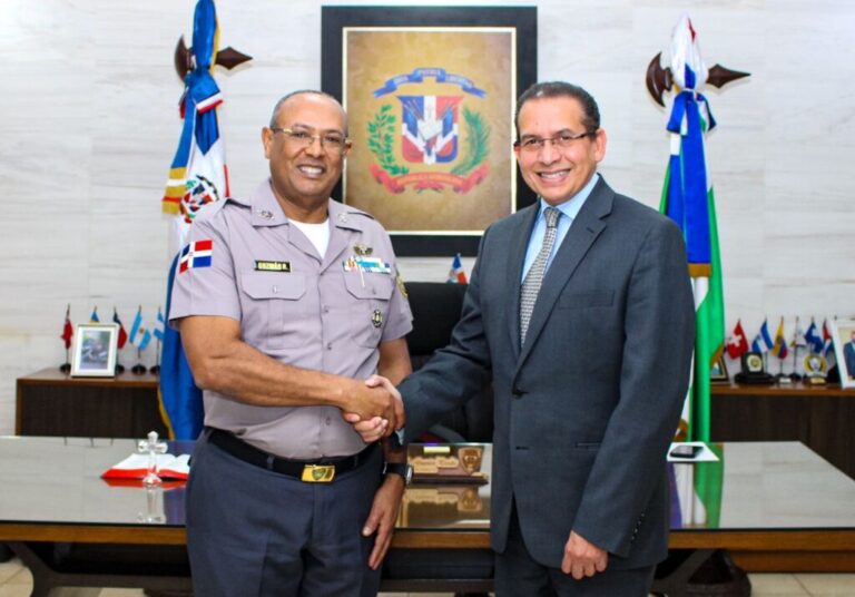 Policiales: Doctor Rubén Peralta resalta trabajo preventivo de la Policía Nacional – Policía Nacional Dominicana