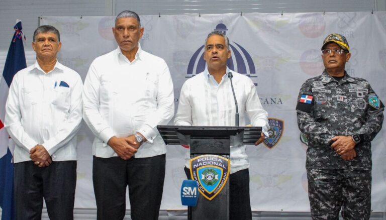 Policiales: Gobierno destaca efectividad de las labores preventivas en los centros educativos. – Policía Nacional Dominicana