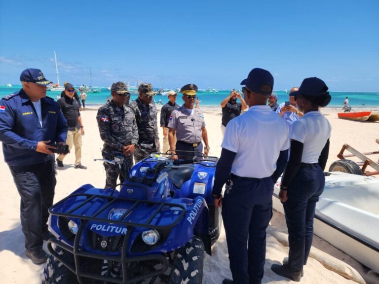 Policiales: Director general PN supervisa trabajo preventivo policial Semana Santa 2024 en las provincias La Altagracia y Samaná. – Policía Nacional Dominicana