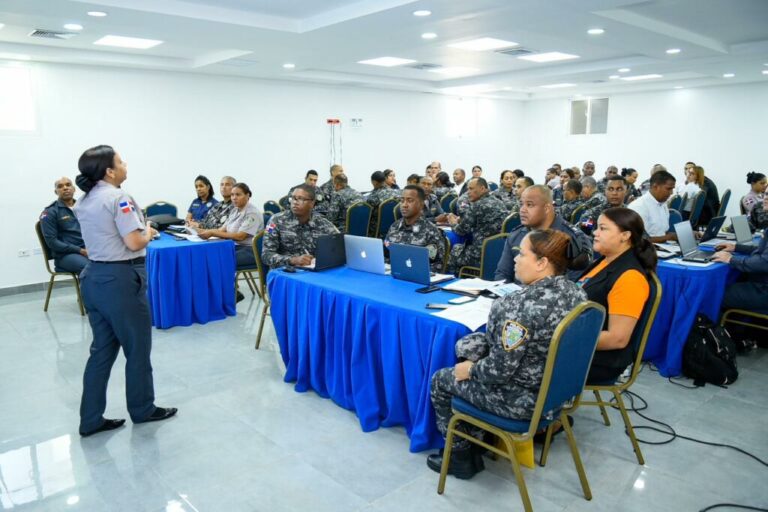 Policiales: Policías reciben inducción sobre Planes Operativos Anuales (POA) y Gestión de Riesgo. – Policía Nacional Dominicana