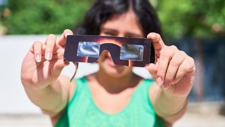 Dónde conseguir gafas para eclipse gratis en Estados Unidos: lista de minoristas aquí #FVDigital