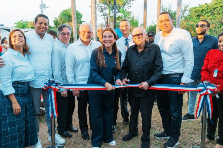 Alcaldía del DN y Fundación Bonanza inaugura parque Belice en Los Jardines