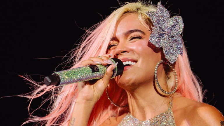 RD: Karol G revela el sexo del bebé de una fanática (video) – Remolacha   #FVDigital