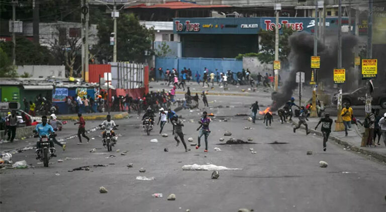 Pandillas atacaron la sede del Ministerio del Interior de Haití