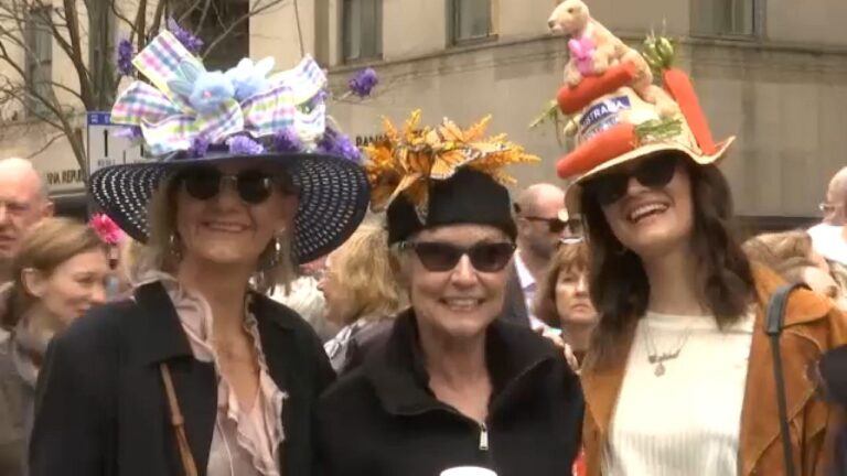 Festival de sombreros en la Quinta Avenida