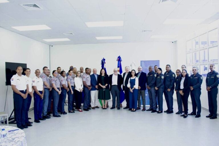 Policiales: Funcionarios del IPES participan en el exitoso taller diagnóstico para la elaboración de Cursos Sobre Uso de la Fuerza y Atención al Ciudadano. – Policía Nacional Dominicana