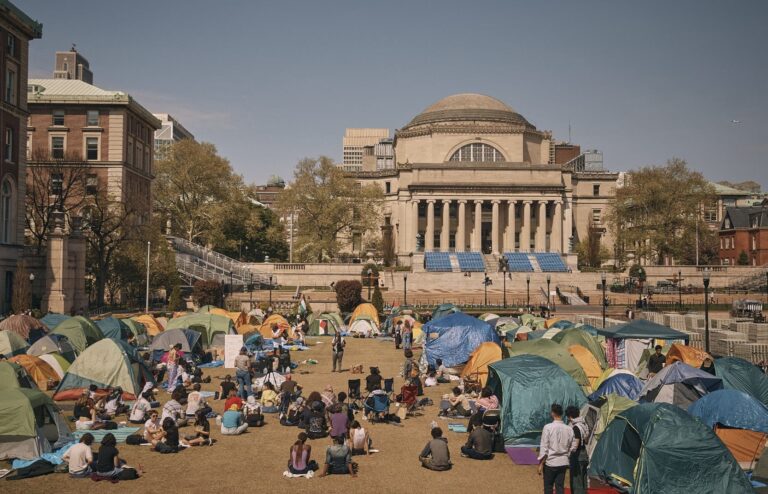 Más estudiantes protestan contra la guerra en Gaza