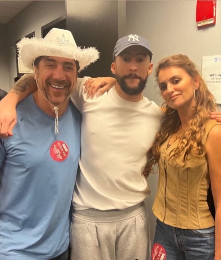 Penélope Cruz celebra sus 50 años en concierto de Bad Bunny #FVDigital