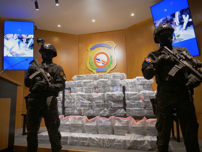 Autoridades decomisan 395 paquetes de cocaína en Peravia #FVDigital