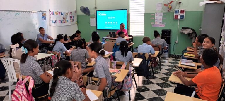 Minerd lamenta centros educativos con asistencia de más de 85% de estudiantes fueron afectados por paro ADP