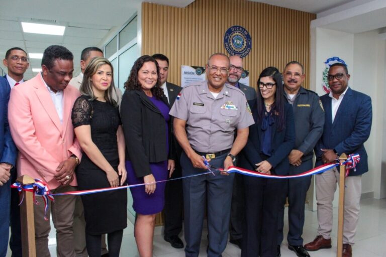 Policiales: Policía Nacional inaugura oficina que fortalecerá intercambio de informaciones con Gobierno de Estados Unidos en materia de seguridad contra el crimen organizado. – Policía Nacional Dominicana