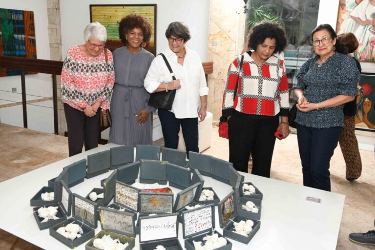 Centro Cultural Mirador inaugura exposición en homenaje a Delia Weber