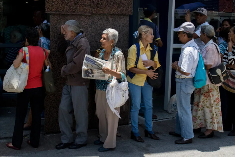 revisa FECHA de MAYO y MONTO