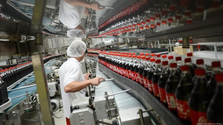 El 24% de la contaminación por plásticos identificable está vinculada a solo 5 empresas, entre ellas Coca-Cola #FVDigital
