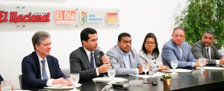 Candidatos a senadores de alianza opositora enfocados en defender su votos