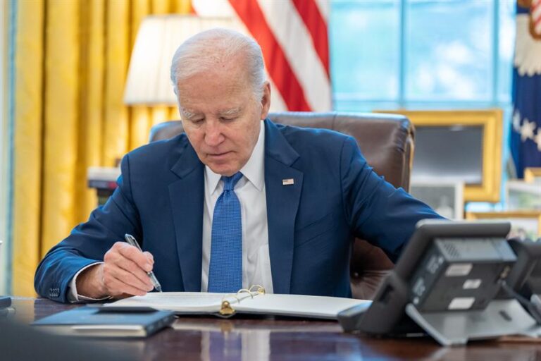 Biden celebra cena de Ramadán por la tensión árabe por Gaza #FVDigital