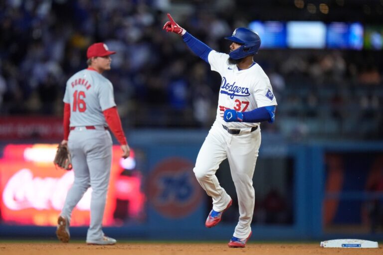 Teoscar Hernández se mete en los libros de historia de Los Angeles Dodgers con su ofensiva #FVDigital