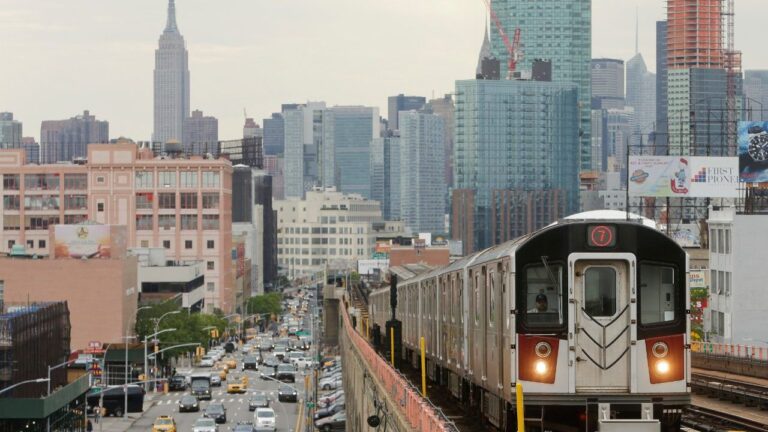 Suspenden el servicio de trenes ‘7’ y ‘N’ en fin de semana