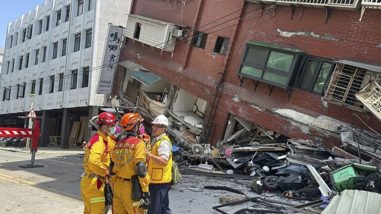 Nueve muertos y desaparecidos tras terremoto en Taiwan