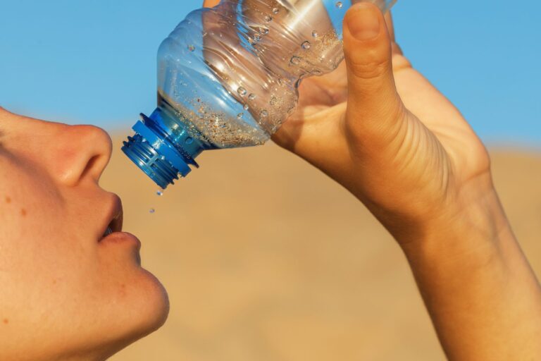 qué ocurre cuando no se bebe suficiente agua