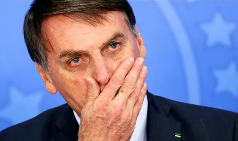 Bolsonaro vuelve a pedir su pasaporte al Supremo de Brasil #FVDigital