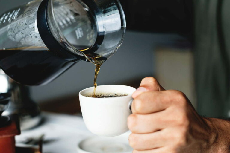 Tomar café por la mañana con el estómago vacío perjudica la salud