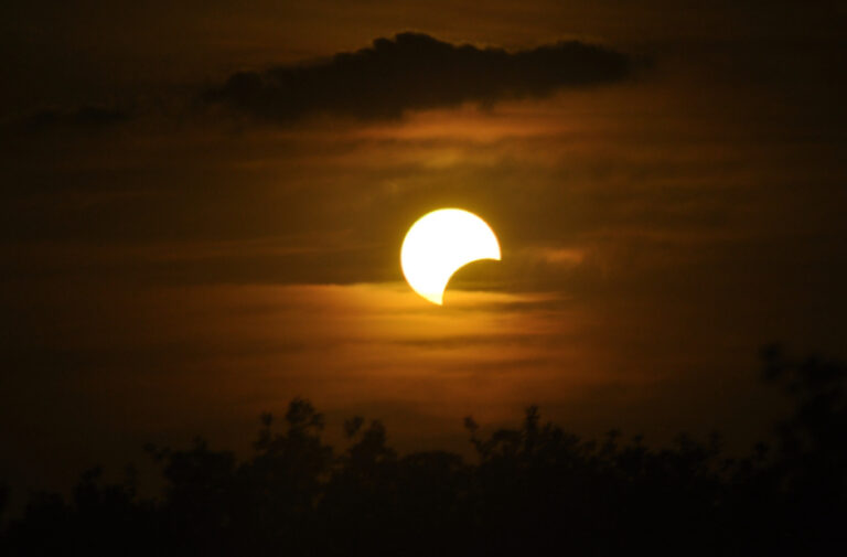 Así se verá el eclipse solar del 8 de abril desde RD – Remolacha   #FVDigital