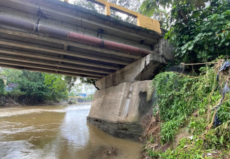 Solicitan cierre de puente sobre río Camú en La Vega – Remolacha   #FVDigital