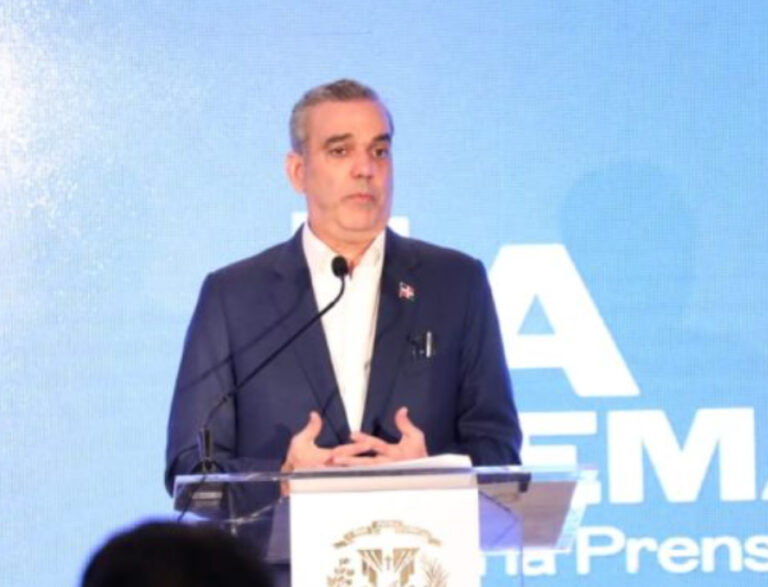 Abinader desmiente tener dinero en algún paraíso fiscal – Remolacha   #FVDigital