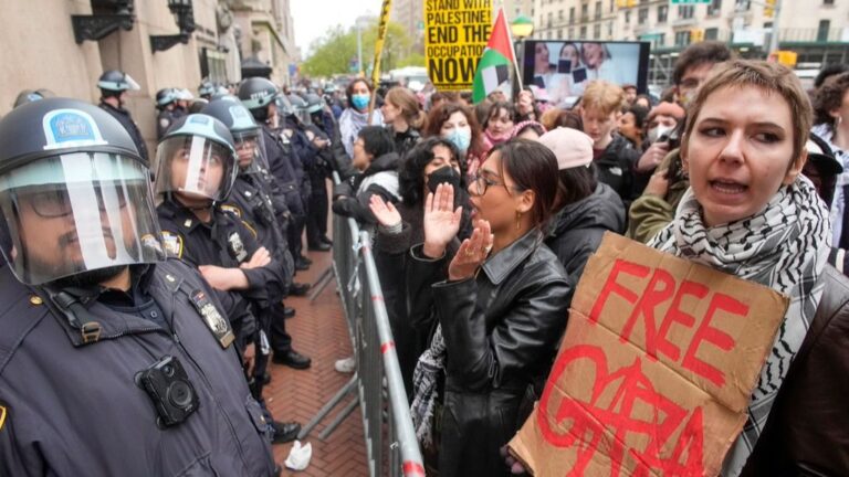 Policía arresta a más 100 manifestantes propalestinos