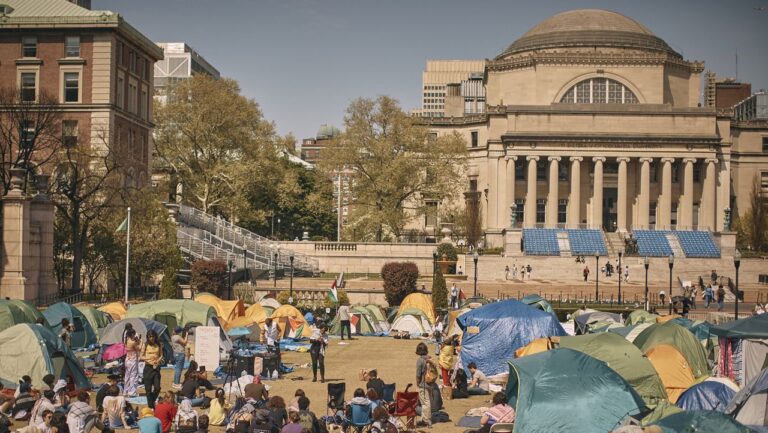 Último día de clases en la Columbia y protestas continúan